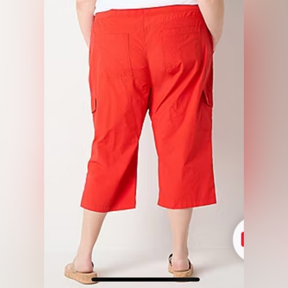 St. John's Bay Utility Mid Rise Capris Size XL New - Picture 2 of 4